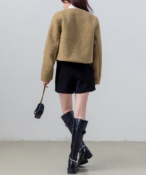 DAY CLOSET（デイ クローゼット）の「【クロップド丈】金釦に熱視線。長袖ツイード風ノーカラーボアジャケット（ノーカラージャケット・レディース・ホワイト/ブラック/ベージュ・FREE）」の18枚目の写真