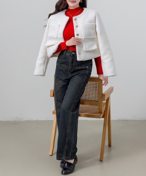 DAY CLOSET（デイ クローゼット）の「【クロップド丈】金釦に熱視線。長袖ツイード風ノーカラーボアジャケット（ノーカラージャケット・レディース・ホワイト/ブラック/ベージュ・FREE）」の4枚目の写真