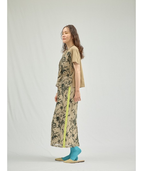 DOLLUPOOPS（ドールアップウップス）の「フロントボタニカルレーストップス（Tシャツ/カットソー・レディース・ベージュ/グリーン・38）」の6枚目の写真