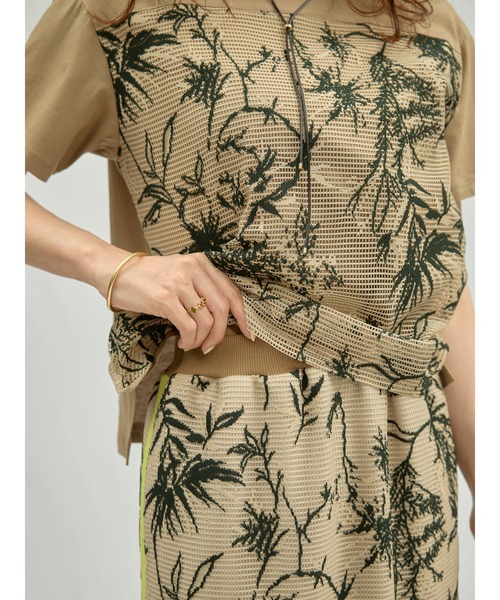 DOLLUPOOPS（ドールアップウップス）の「フロントボタニカルレーストップス（Tシャツ/カットソー・レディース・ベージュ/グリーン・38）」の19枚目の写真