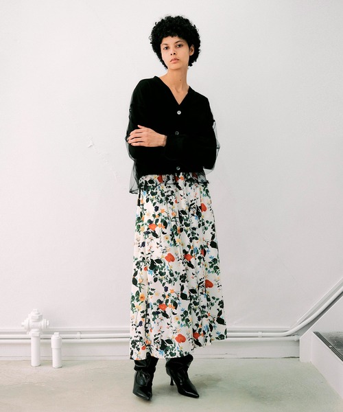 NOISE MAKER（ノイズメーカー）の「ボタニカル柄ガウチョパンツ【made in japan】（その他パンツ・レディース・オフホワイト/ブラック・36/38）」の8枚目の写真