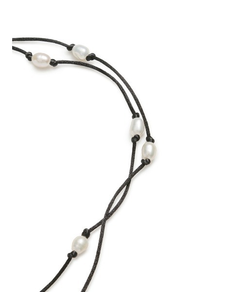 MIESROHE(ミースロエ)の「LONG SATIN CHOKER(ネックレス・レディース・シルバー/ホワイト・FREE)」の6枚目の写真