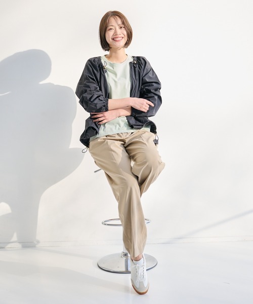 Arnold Palmer(アーノルドパーマー)の「花粉ガード ライト ノーカラー ブルゾン(ブルゾン・レディース・ライトベージュ/ブラック/ライトグリーン・S/L/M)」の5枚目の写真