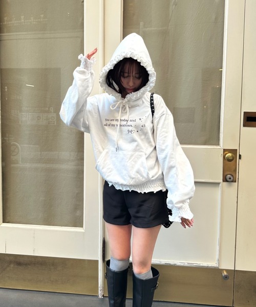 nemne store（ネンネストア）の「【seoup】フリルギャザーフーディ（パーカー・レディース・ホワイト系/杢グレー・SMALL/MEDIUM）」の2枚目の写真