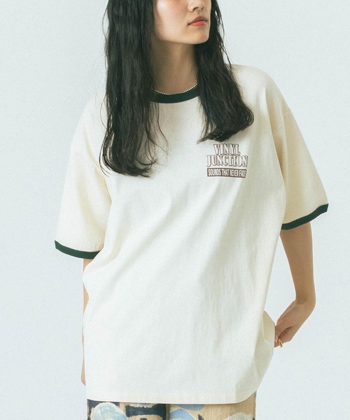 ROSE BUD(ローズバッド)の「【WEB・一部店舗限定】PUFF PRINT S/S TEE(Tシャツ/カットソー・レディース・ホワイト/ベージュ・ONE SIZE)」の2枚目の写真