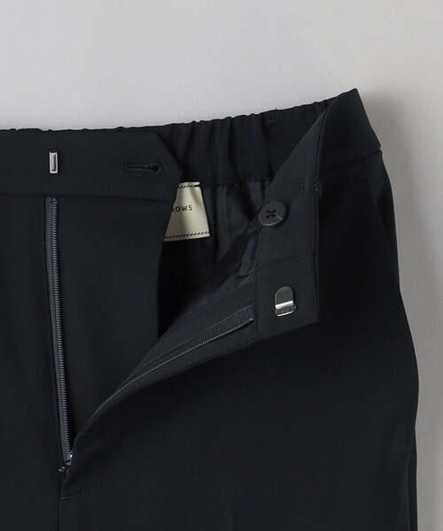UNITED ARROWS（ユナイテッドアローズ）の「FEEL CLEAN スリム パンツ（スラックス・レディース・ネイビー/ブラック・40/38/36/34）」の14枚目の写真