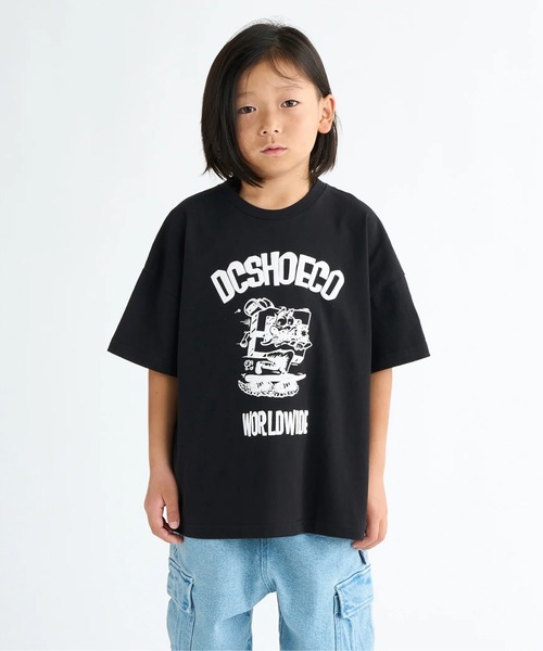 DC SHOES（ディーシーシューズ）の「25 KD PLAY SKATE SS/DCキッズ半袖バックプリントTシャツ（Tシャツ/カットソー・キッズ・ブラック/マルチ/ホワイト・120/130/140/150/160）」の2枚目の写真