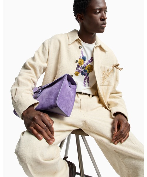 EMPORIO ARMANI(エンポリオアルマーニ)の「【エンポリオ アルマーニ】Tシャツ ジャージー ラベンダー刺繍(Tシャツ/カットソー・メンズ・ホワイト・MEDIUM/XX-LARGE/X-SMALL/X-LARGE/SMALL/LARGE/XXX-LARGE/XX-SMALL)」の4枚目の写真