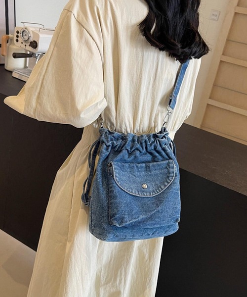 Mignonjour（ミニョンジュール）の「Mignonjour/デニム巾着バッグ M2720（ハンドバッグ・レディース・ライトブルー/ブラック/ブルー・FREE）」の2枚目の写真
