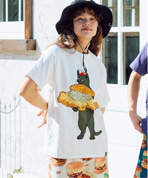 go slow caravan（ゴースローキャラバン）の「DOMDOM × gsc びたびたバターフィッシュ猫TEE（Tシャツ/カットソー・メンズ・ブルー/ホワイト・X-LARGE/LARGE/MEDIUM）」の3枚目の写真