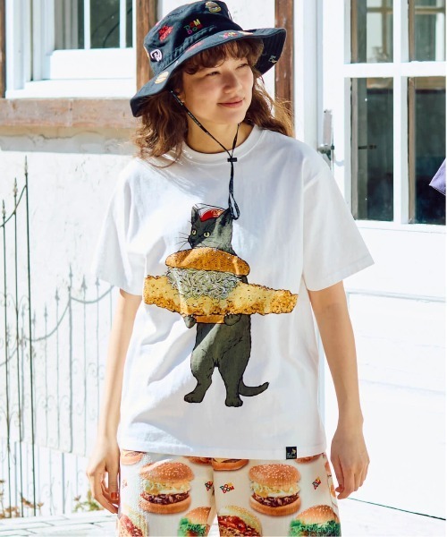 go slow caravan（ゴースローキャラバン）の「DOMDOM × gsc びたびたバターフィッシュ猫TEE（Tシャツ/カットソー・メンズ・ブルー/ホワイト・X-LARGE/LARGE/MEDIUM）」の4枚目の写真