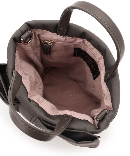 TOCCA(トッカ)の「RIBBON KNOT NYLON MULTI BAG ナイロンマルチバッグ(バックパック/リュック・レディース・レッド系/ベージュ系/ブラック系/ネイビー系/ライトグレー系・F)」の10枚目の写真