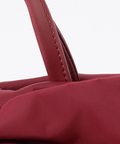 TOCCA(トッカ)の「RIBBON KNOT NYLON MULTI BAG ナイロンマルチバッグ(バックパック/リュック・レディース・レッド系/ベージュ系/ブラック系/ネイビー系/ライトグレー系・F)」の17枚目の写真