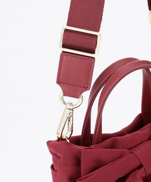 TOCCA(トッカ)の「RIBBON KNOT NYLON MULTI BAG ナイロンマルチバッグ(バックパック/リュック・レディース・レッド系/ベージュ系/ブラック系/ネイビー系/ライトグレー系・F)」の18枚目の写真