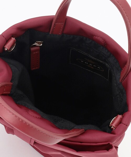 TOCCA(トッカ)の「RIBBON KNOT NYLON MULTI BAG ナイロンマルチバッグ(バックパック/リュック・レディース・レッド系/ベージュ系/ブラック系/ネイビー系/ライトグレー系・F)」の6枚目の写真