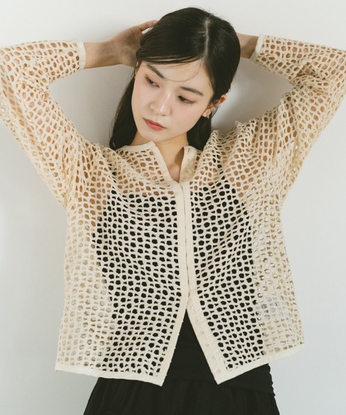VANNIE U(ヴァニーユー)の「ホックデザインメッシュトップス/カーディガン/前後2WAY(カーディガン/ボレロ・レディース・ブラック/アイボリー・FREE)」の6枚目の写真