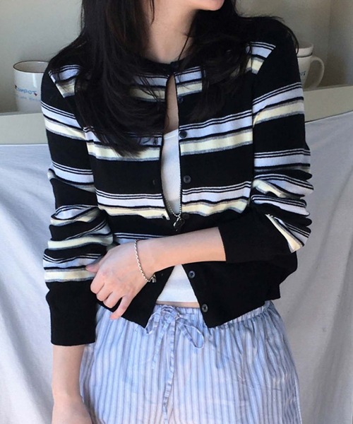 LAFFMO（ラフモ）の「ランダムマルチボーダーニットカーディガン（カーディガン/ボレロ・レディース・ブラック/グレー/ベージュ・F）」の2枚目の写真