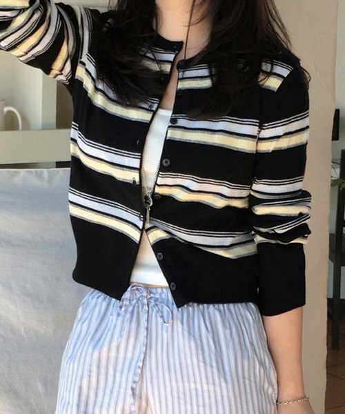 LAFFMO（ラフモ）の「ランダムマルチボーダーニットカーディガン（カーディガン/ボレロ・レディース・ブラック/グレー/ベージュ・F）」の4枚目の写真