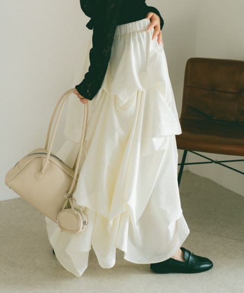 VANNIE U（ヴァニーユー）の「タックデザインスカート/SMサイズ展開（スカート・レディース・アイボリー/ブラック/グレー/ブラック系その他/ホワイト系その他・S/M）」の10枚目の写真