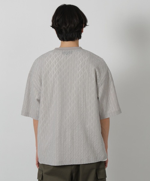 LAKOLE(ラコレ)の「レースデザイン半袖T / 324735(Tシャツ/カットソー・メンズ・オフホワイト/サンドグレー/ブラック・LARGE/MEDIUM)」の4枚目の写真