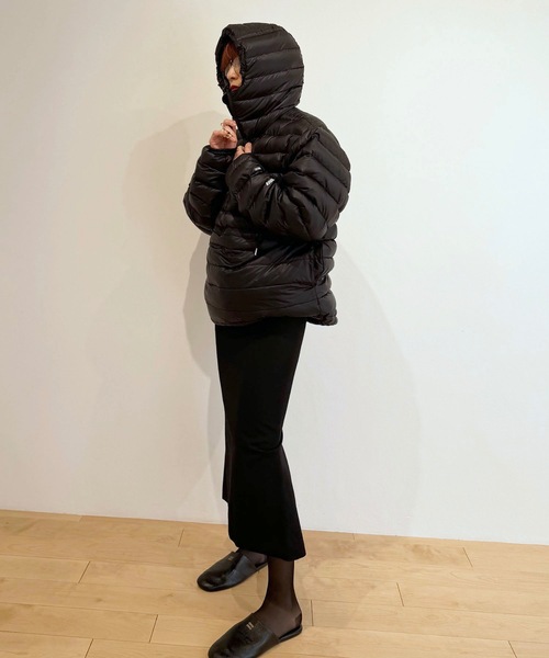 HOLIDAY(ホリデイ)の「PACKABLE DOWN ANORAK パッカブルダウンアノラック(ダウンジャケット/コート・レディース・ブラック・ONE SIZE)」の6枚目の写真