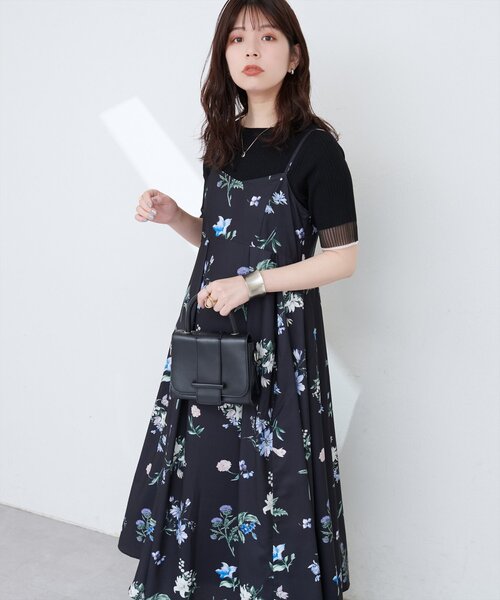 natural couture(ナチュラルクチュール)の「ガーデンフラワー柄フレアキャミワンピース(ワンピース・レディース・ピンク/ブラック/オフホワイト・FREE)」の11枚目の写真