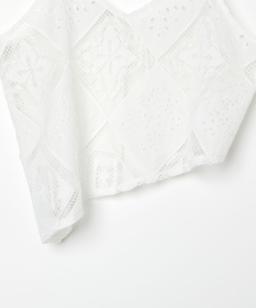 LEPSIM(レプシィム)の「パッチワークレースキャミブラウス 497443(シャツ/ブラウス・レディース・ブラック/オフホワイト・FREE)」の5枚目の写真