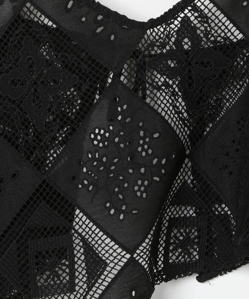 LEPSIM(レプシィム)の「パッチワークレースキャミブラウス 497443(シャツ/ブラウス・レディース・ブラック/オフホワイト・FREE)」の10枚目の写真