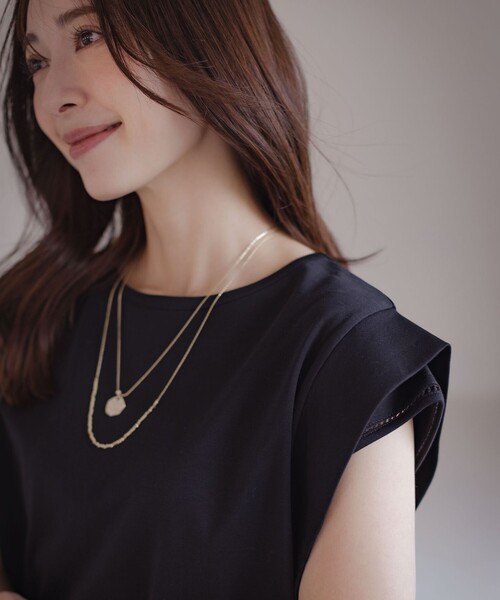 組曲 L(クミキョク オオキイサイズ)の「ハシゴレースフレンチスリーブ カットソー(Tシャツ/カットソー・レディース・ブラック系/グレー系/ホワイト系/ピンク系・5/6/7)」の2枚目の写真