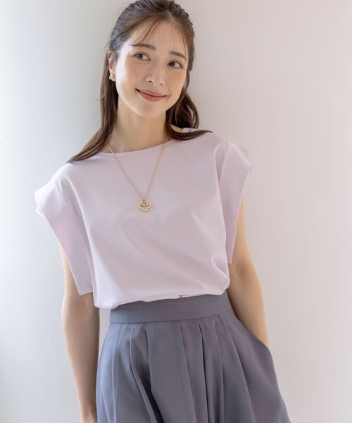 組曲 L(クミキョク オオキイサイズ)の「ハシゴレースフレンチスリーブ カットソー(Tシャツ/カットソー・レディース・ブラック系/グレー系/ホワイト系/ピンク系・5/6/7)」の4枚目の写真
