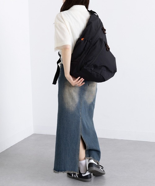 UNIVERSAL OVERALL（ユニバーサルオーバーオール）の「【UNIVERSAL OVERALL】別注ワンショルダーバッグ（ショルダーバッグ・レディース・カーキ/ブラック・FREE）」の8枚目の写真