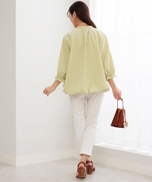 BELLUNA PLUS（ベルーナ）の「袖シャーリングバルーンブラウス（シャツ/ブラウス・レディース・イエロー/ブルー/ピンク・LARGE/MEDIUM/X-LARGE）」の12枚目の写真