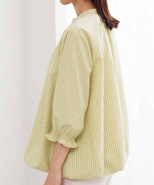 BELLUNA PLUS（ベルーナ）の「袖シャーリングバルーンブラウス（シャツ/ブラウス・レディース・イエロー/ブルー/ピンク・LARGE/MEDIUM/X-LARGE）」の13枚目の写真