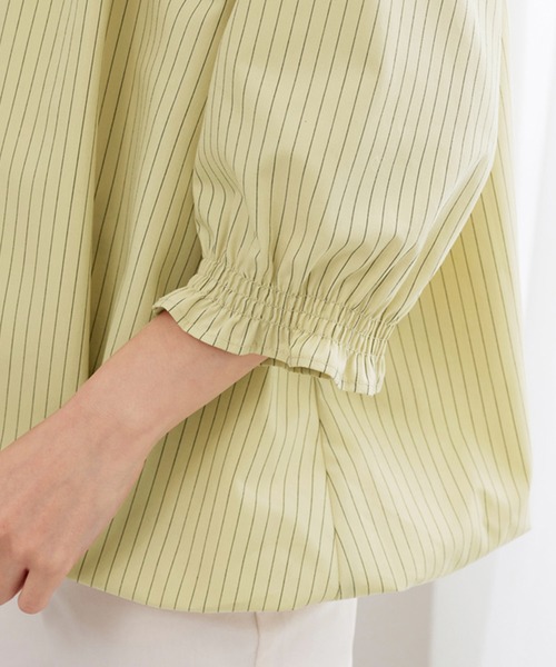 BELLUNA PLUS（ベルーナ）の「袖シャーリングバルーンブラウス（シャツ/ブラウス・レディース・イエロー/ブルー/ピンク・LARGE/MEDIUM/X-LARGE）」の18枚目の写真