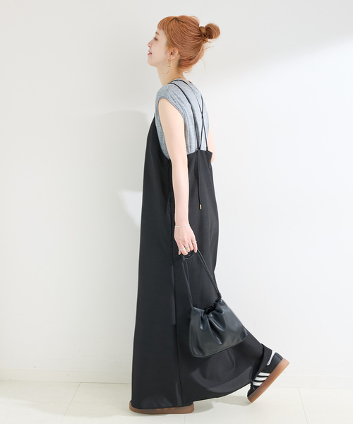 B.C STOCK(ベーセーストック)の「【WEB限定】手洗い可 / Vネックフレアキャミワンピース(ワンピース・レディース・ブラック・FREE)」の4枚目の写真