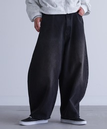 MDR（エムディアール）の「『オーバーダイカーブシルエットデニム』（デニムパンツ）」