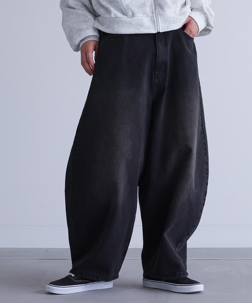 MDR（エムディアール）の「オーバーダイカーブシルエットデニム（デニムパンツ・メンズ・ブルー/ライトブルー/ブラック・L/M）」の2枚目の写真