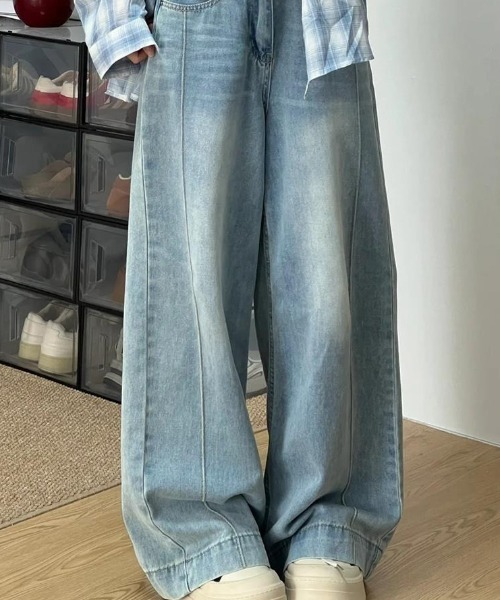 SHEPP(シープ)の「サイドピンタック ハイウエスト バレルレッグ デニムパンツ(デニムパンツ・レディース・ブルー・M/L)」の4枚目の写真