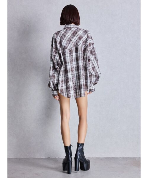GYDA（ジェイダ）の「processing checkered print looseシャツ（シャツ/ブラウス・レディース・ブラック/ネイビー/ブラウン・FREE）」の7枚目の写真