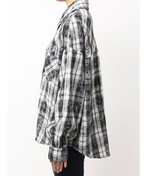GYDA（ジェイダ）の「processing checkered print looseシャツ（シャツ/ブラウス・レディース・ブラック/ネイビー/ブラウン・FREE）」の16枚目の写真