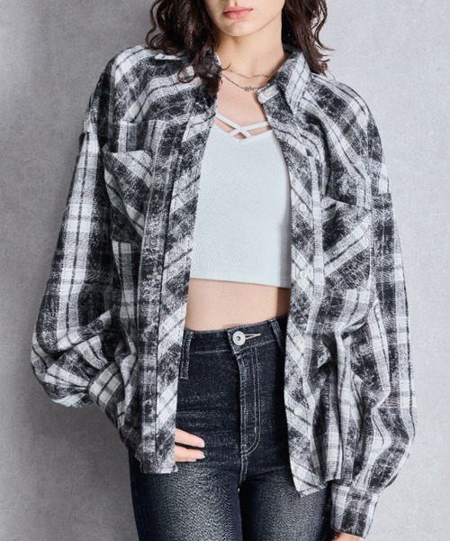 GYDA（ジェイダ）の「processing checkered print looseシャツ（シャツ/ブラウス・レディース・ブラック/ネイビー/ブラウン・FREE）」の2枚目の写真