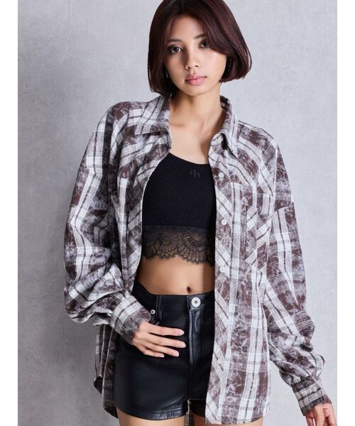 GYDA（ジェイダ）の「processing checkered print looseシャツ（シャツ/ブラウス・レディース・ブラック/ネイビー/ブラウン・FREE）」の4枚目の写真
