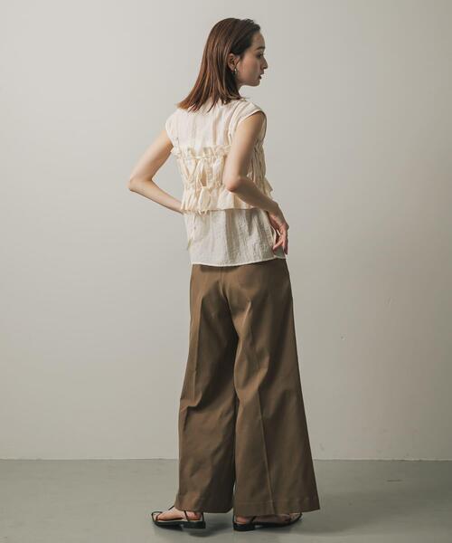 SENSE OF PLACE by URBAN RESEARCH（センスオブプレイスバイアーバンリサーチ）の「ビスチェセットノースリーブシャツ（シャツ/ブラウス・レディース・ブラック/キャメル/アイボリー・ONE）」の7枚目の写真