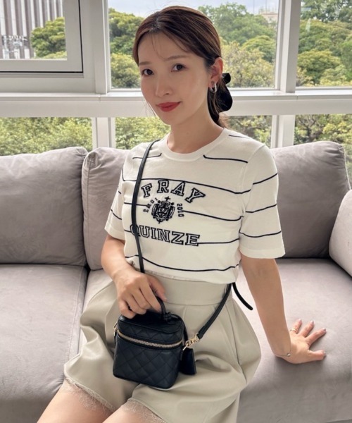 FRAY I.D（フレイアイディー）の「カレッジロゴインターシャニットプルオーバー（ニット/セーター・レディース・ブラック/その他/グレー・F）」の3枚目の写真