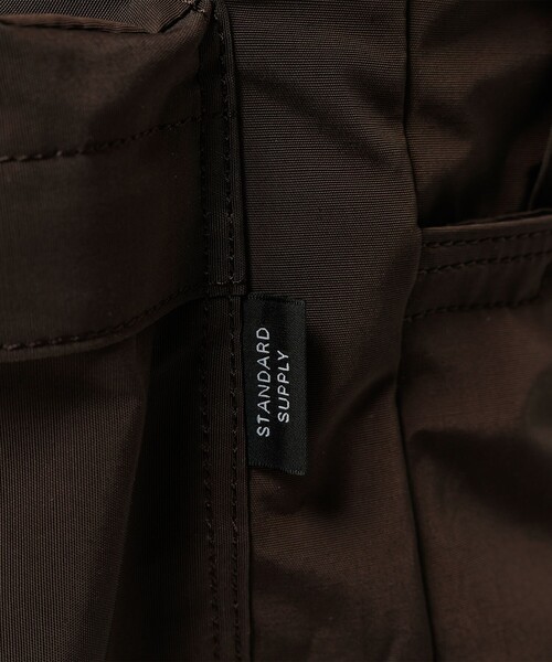 STANDARD SUPPLY(スタンダードサプライ)の「STANDARD SUPPLY / デイリー バックパック(バックパック/リュック・レディース・ブラウン/ブラック・ONE SIZE)」の6枚目の写真