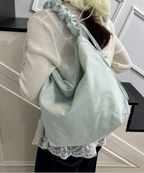 SHEPP（シープ）の「【A4サイズ対応可】【大容量】2WAY ギャザーショルダースクエアバッグ（ショルダーバッグ・レディース・ブルー/ブラック/ホワイト/ピンク/イエロー・F）」の17枚目の写真