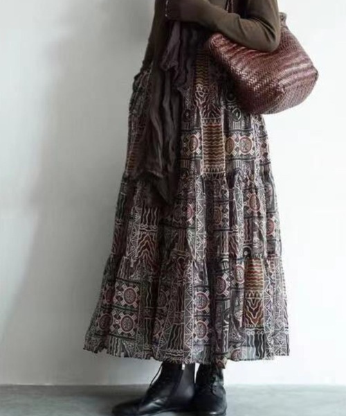 CADBURY(キャドバリー)の「エスニックプリントティアードロングスカート(スカート・レディース・ベージュ・X-LARGE/LARGE/MEDIUM)」の3枚目の写真