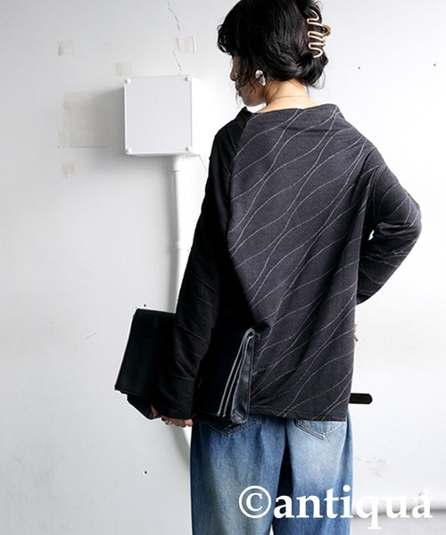 antiqua（アンティカ）の「ウェーブ柄アシンメトリートップス（その他トップス・レディース・ブラック/グレー・ONESIZE）」の10枚目の写真