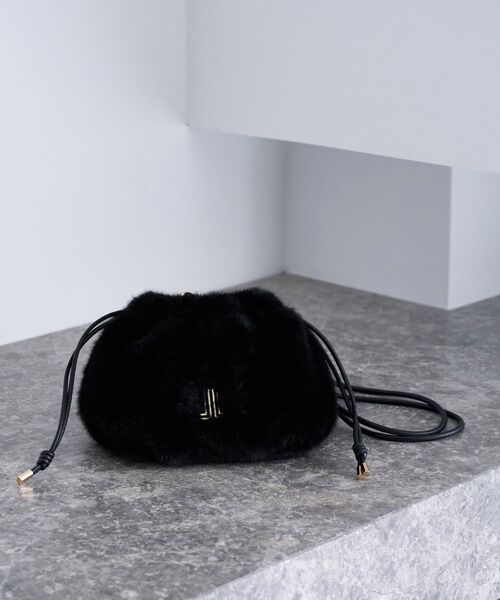 LANVIN en Bleu(ランバンオンブルー)の「カレンデショルダー(ショルダーバッグ・レディース・ブラック/ブラック系その他/シルバー/ベージュ・FREE)」の3枚目の写真