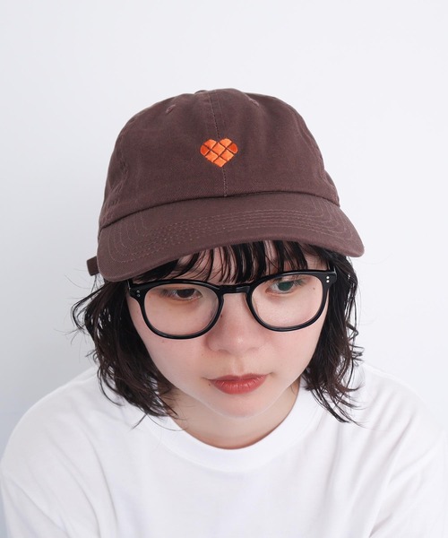 I am I in fact...（アイアムアイインファクト）の「●Favorite Motif キャップ（キャップ・レディース・パープル/ブラウン・FREE）」の4枚目の写真